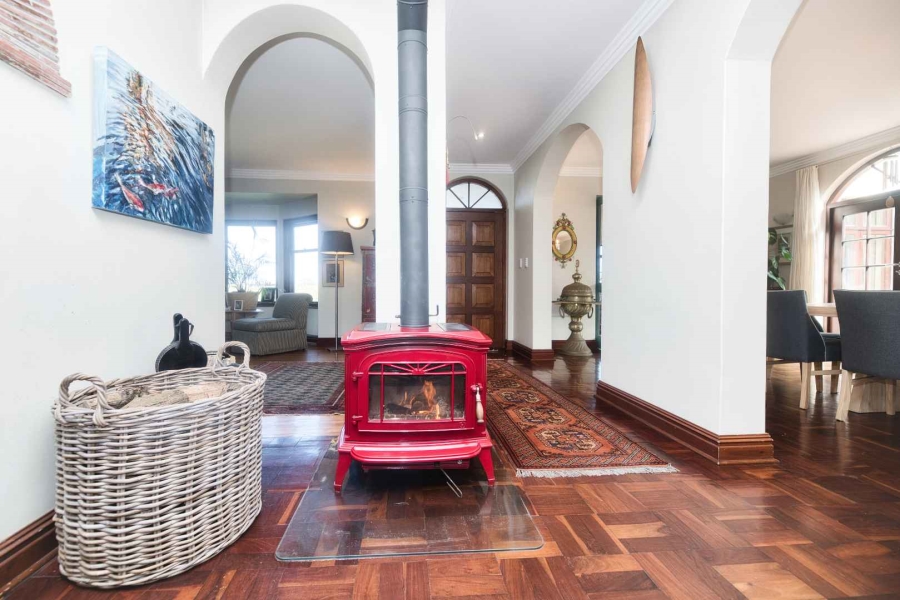 7 Bedroom Property for Sale in Voelklip Western Cape